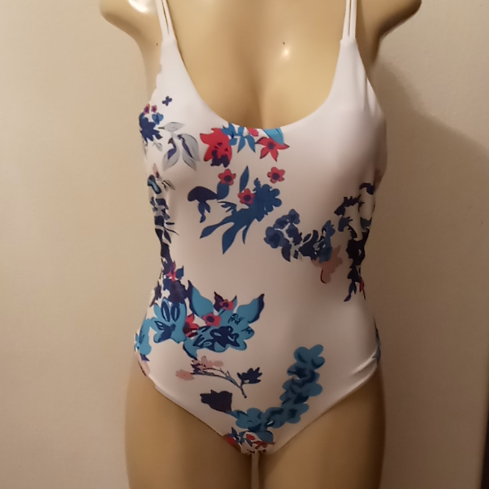 Brand New !!!! NWOT... Size : M/L